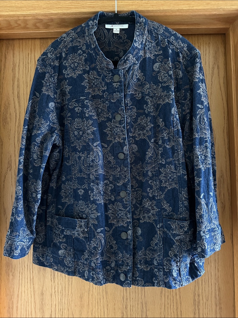 Blue Floral-Patterned Denim Jacket - Casual Button-Front Jean Jacket